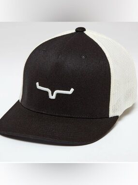 KIMES RANCH UNISEX
WEEKLY TRUCKER CAP, BLACK/WHITE